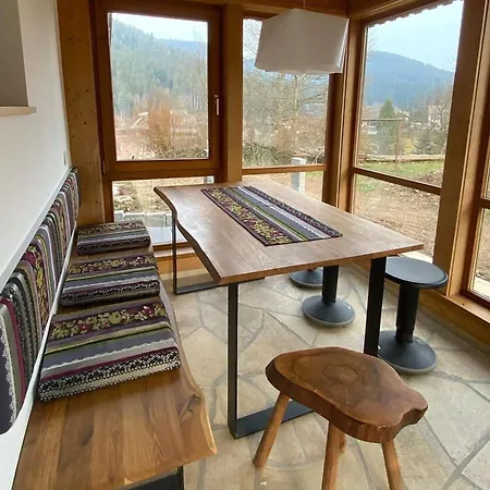 Gruppenhaus Lug Ins Tal بيرسبرون