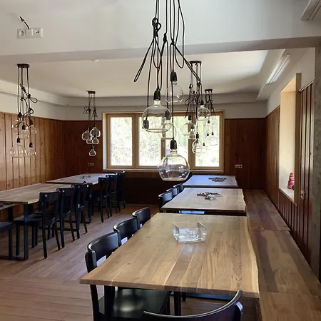 Gruppenhaus Lug Ins Tal *
