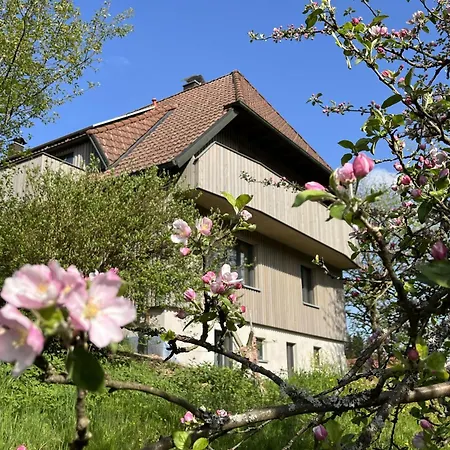 Gruppenhaus Lug Ins Tal بيت للعطل *
