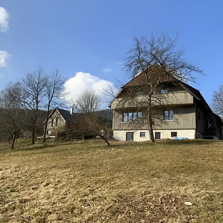 Gruppenhaus Lug Ins Tal بيت للعطل *